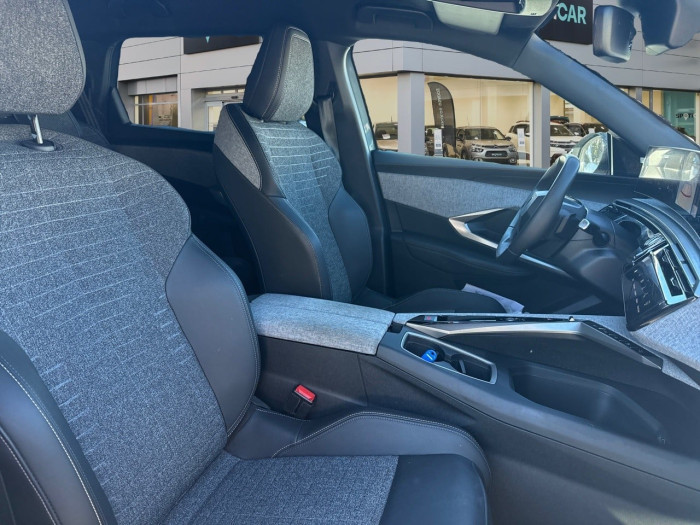Peugeot 5008 Nouveau Hybrid 145 ch e-DCS6 Allure