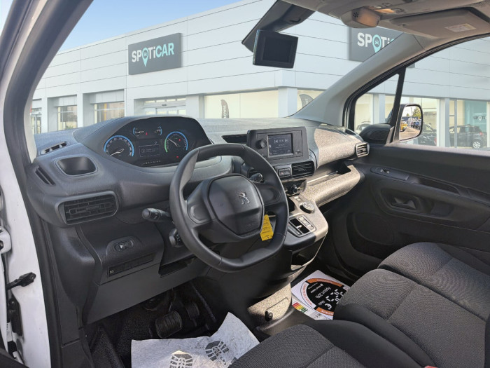 Peugeot PARTNER FOURGON ELECTRIQUE E-PARTNER FOURGON M 800 KG 136 CH BATTERIE 50 KWH