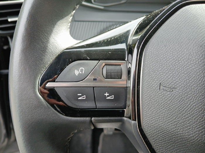 Peugeot 208 PureTech 100 S&S BVM6 Style