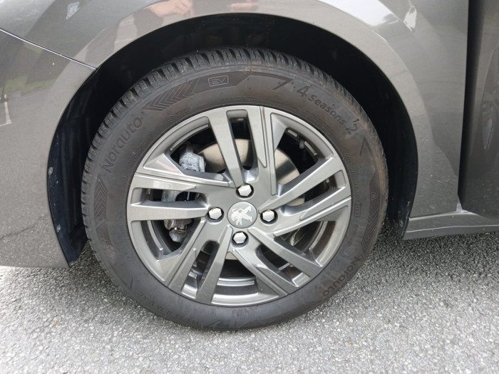 Peugeot 208 PureTech 100 S&S BVM6 Style