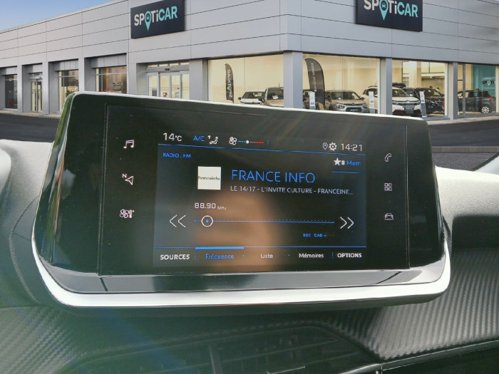 Peugeot 208 PureTech 100 S&S BVM6 Style
