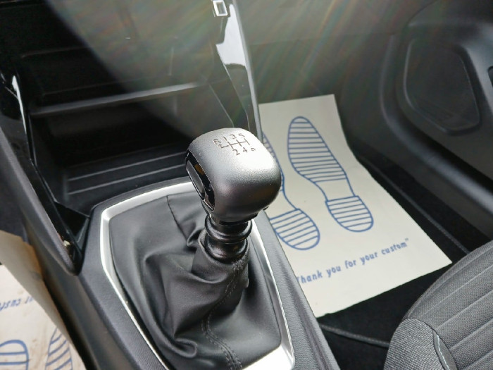 Peugeot 208 PureTech 100 S&S BVM6 Style
