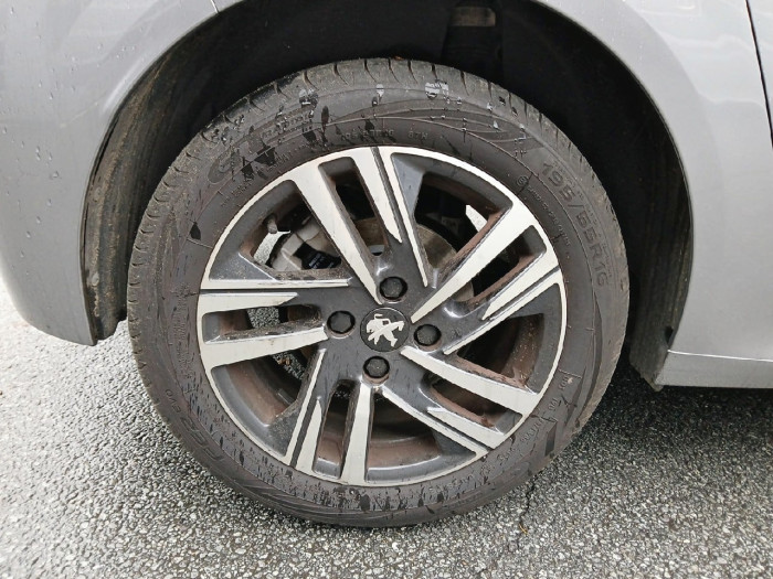 Peugeot 208 BlueHDi 100 S&S BVM6 Allure