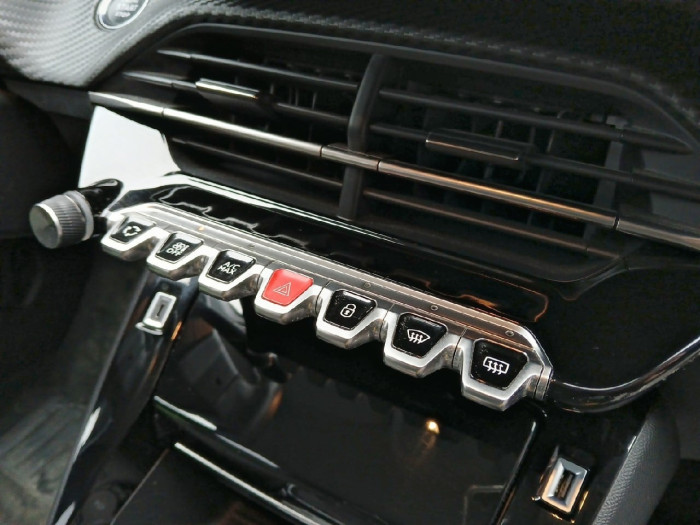 Peugeot 208 BlueHDi 100 S&S BVM6 Allure