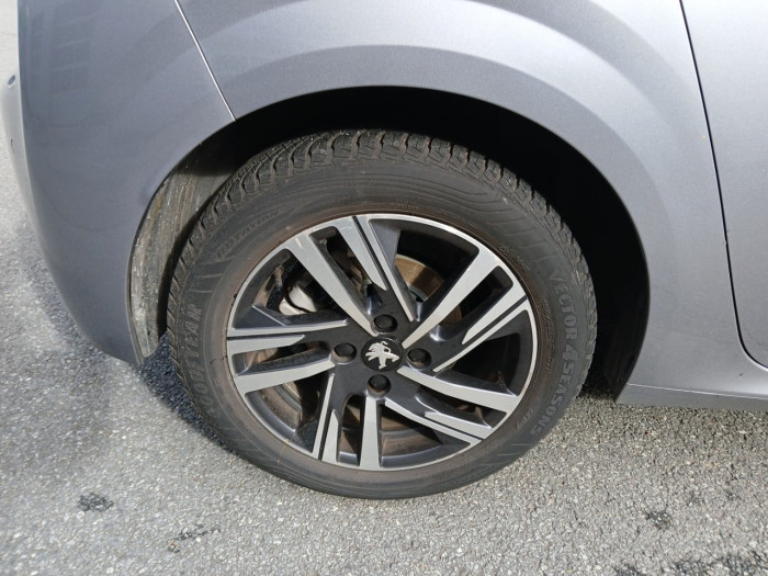 Peugeot 208 BlueHDi 100 S&S BVM6 Allure