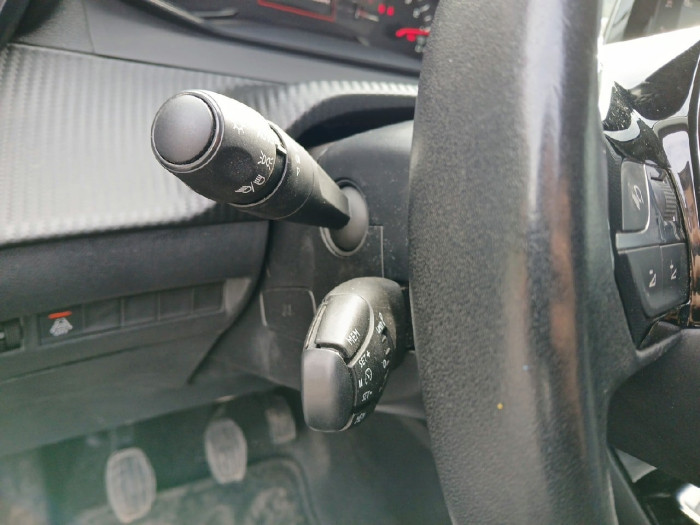 Peugeot 208 BlueHDi 100 S&S BVM6 Allure
