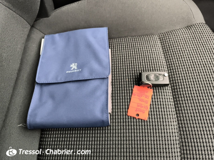 Peugeot 5008 1.6 BlueHDi 120ch S&S BVM6 Active
