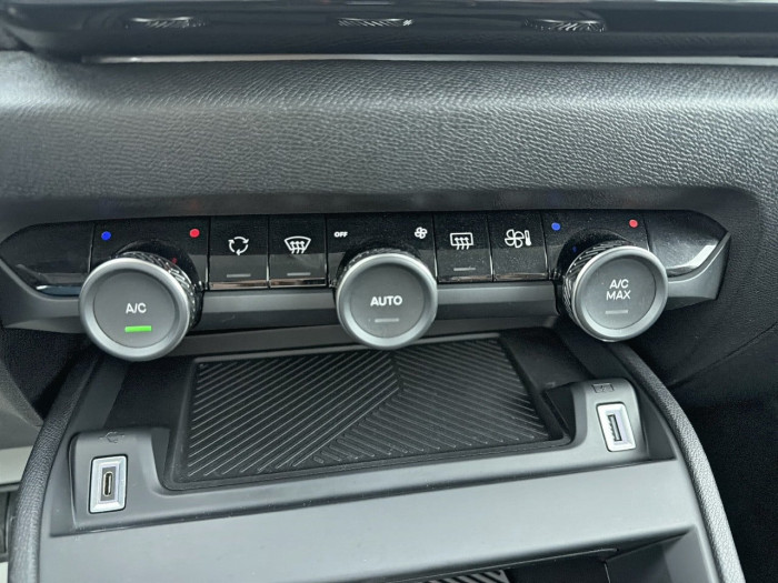 Citroën C4 Nouveau Hybride 145 ch e-DCS6 Plus