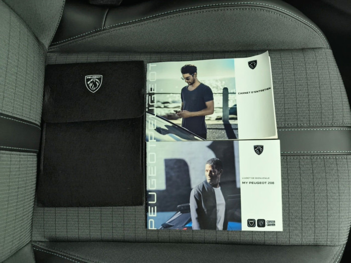 Peugeot 208 PureTech 100 S&S EAT8 Allure Pack