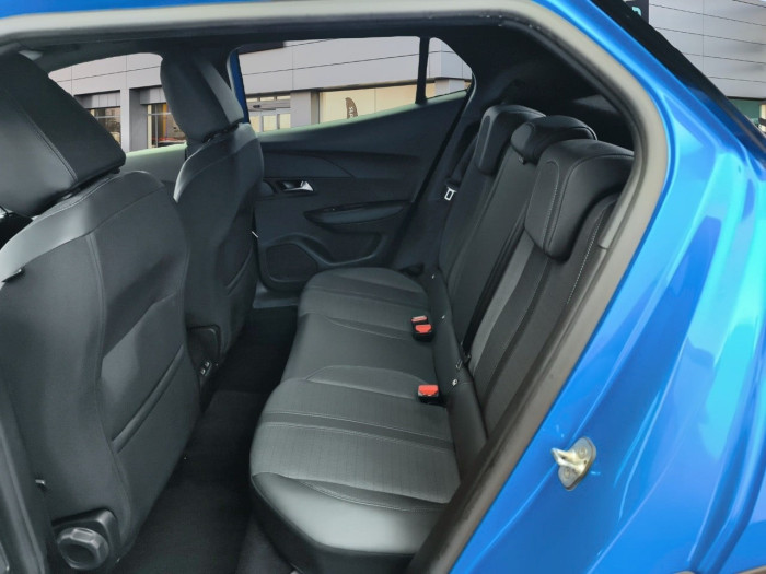 Peugeot 2008 PureTech 130 S&S EAT8 Allure