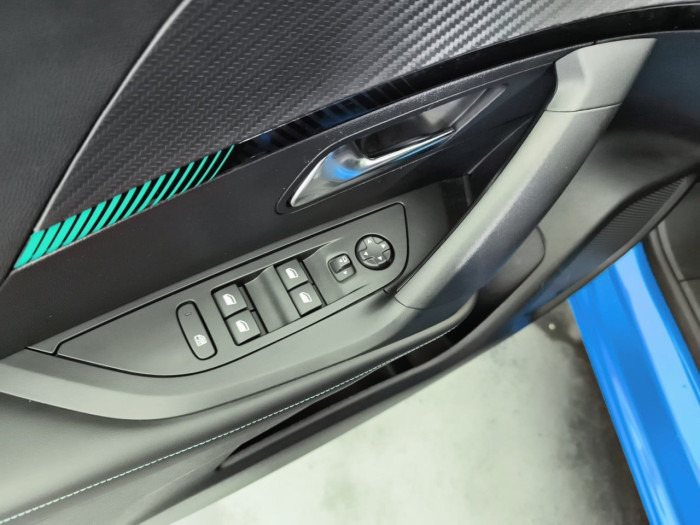 Peugeot 2008 PureTech 130 S&S EAT8 Allure