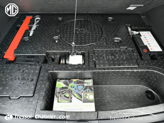 MG EHS 1.5T GDI PHEV Luxury