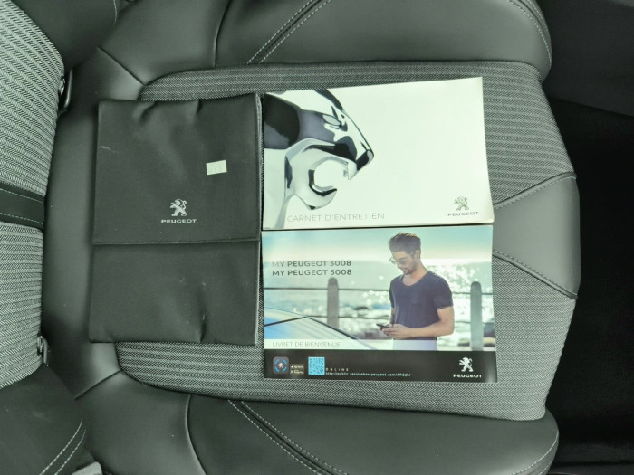 Peugeot 3008 Hybrid 225 e-EAT8 Allure
