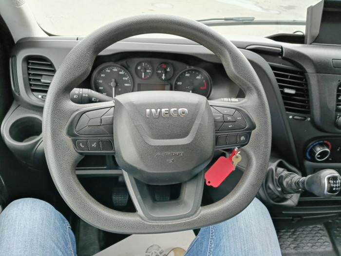 IVECO Daily CCb 35C16H D empattement 4100 3.0