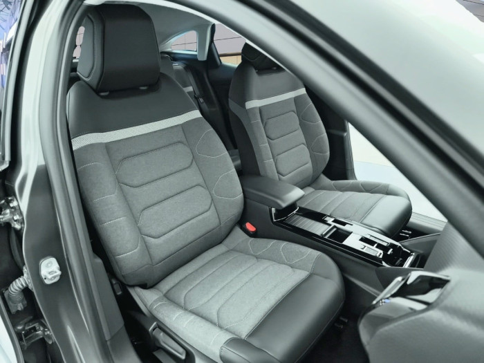 Citroën C4 PureTech 130 S&S EAT8 C-Series