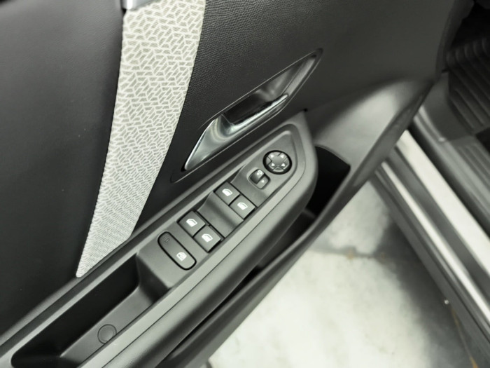 Citroën C4 PureTech 130 S&S EAT8 C-Series