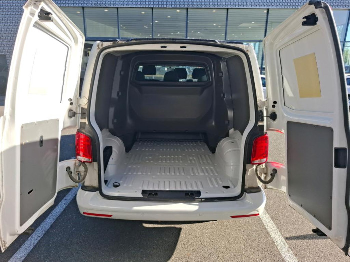 VOLKSWAGEN UTILITAIRES TRANSPORTER 6.1 PROCAB L1H1 2.0 TDI 150 DSG7 EDITION