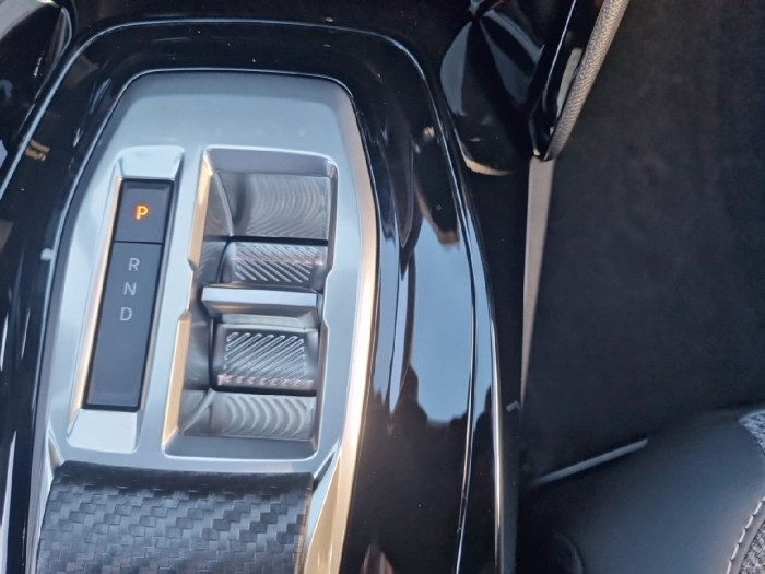 Peugeot 2008 Hybrid 145 ch e-DCS6 Allure