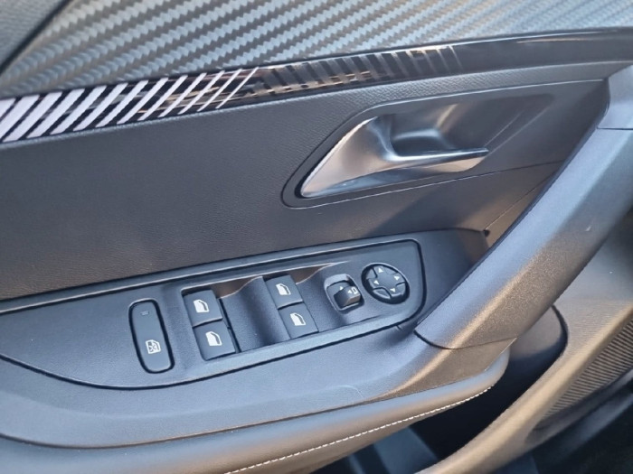 Peugeot 2008 Hybrid 145 ch e-DCS6 Allure