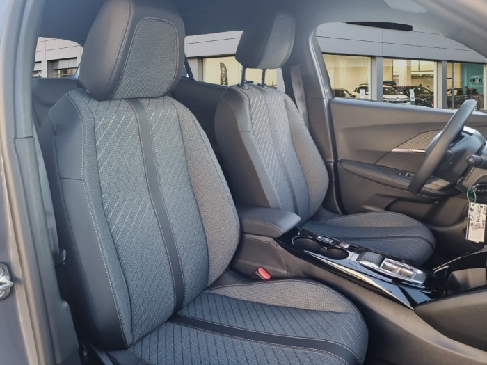 Peugeot 2008 Hybrid 145 ch e-DCS6 Allure