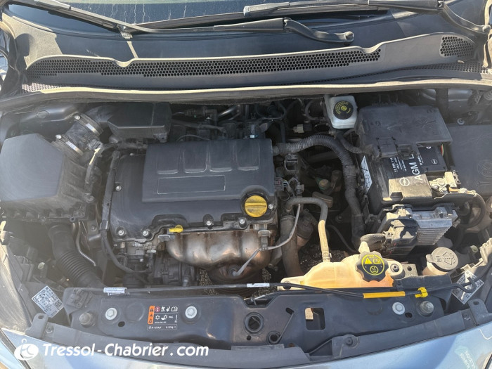 Opel CORSA 1.4 90 ch Design Edition