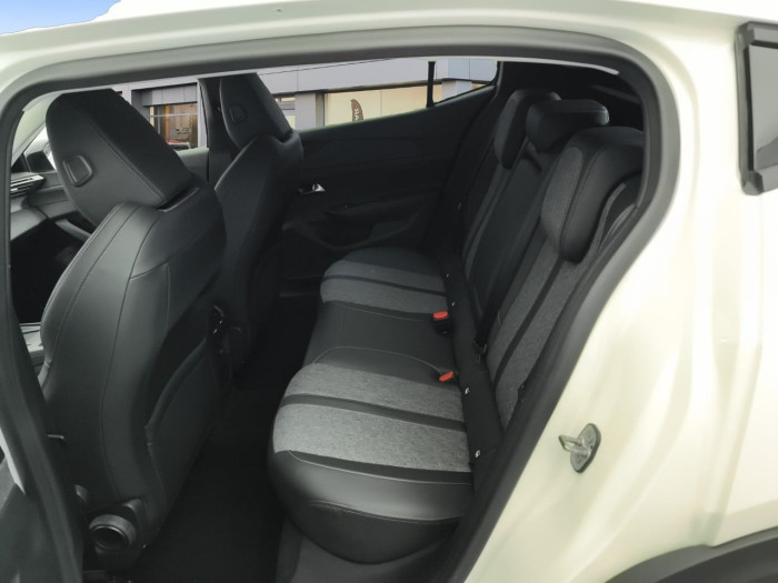 Peugeot 408 PHEV 180 e-EAT8 Allure