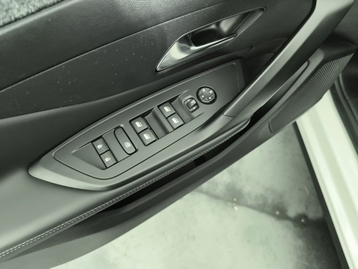 Peugeot 408 PHEV 180 e-EAT8 Allure