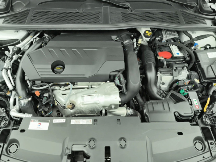Peugeot 408 PHEV 180 e-EAT8 Allure