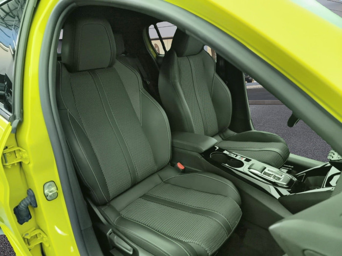 Peugeot 208 Hybrid 110 e-DCS6 GT