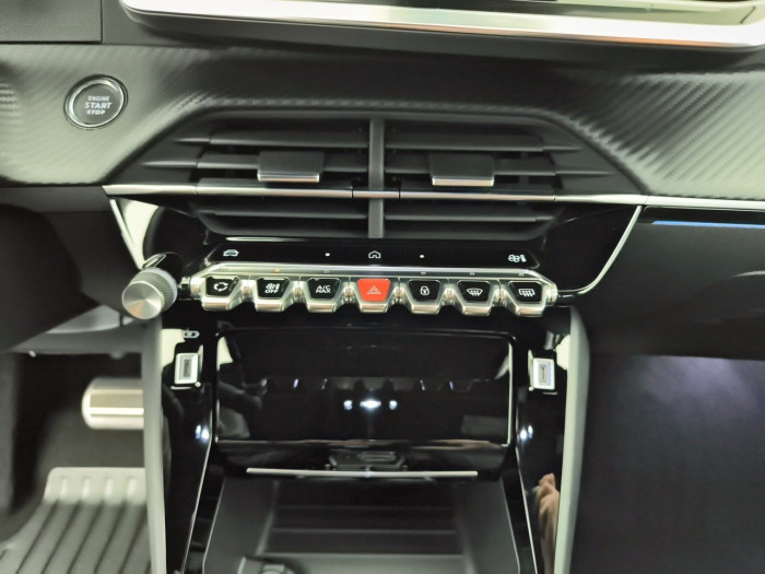 Peugeot 208 Hybrid 110 e-DCS6 GT