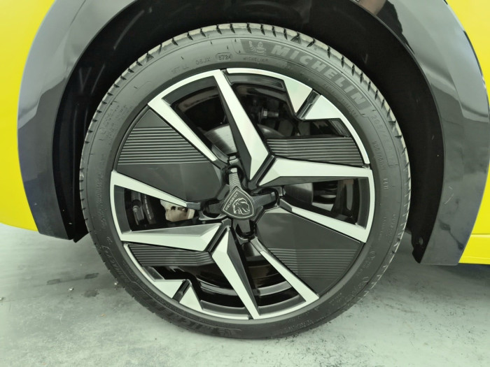 Peugeot 208 Hybrid 110 e-DCS6 GT