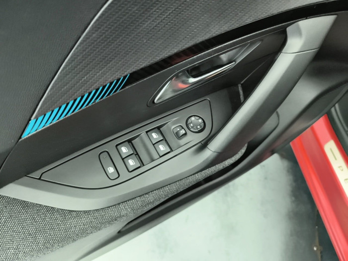 Peugeot 2008 PureTech 130 S&S EAT8 Style
