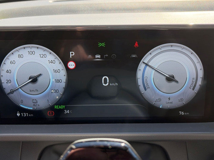 Hyundai INSTER 49 kWh Cross Creative