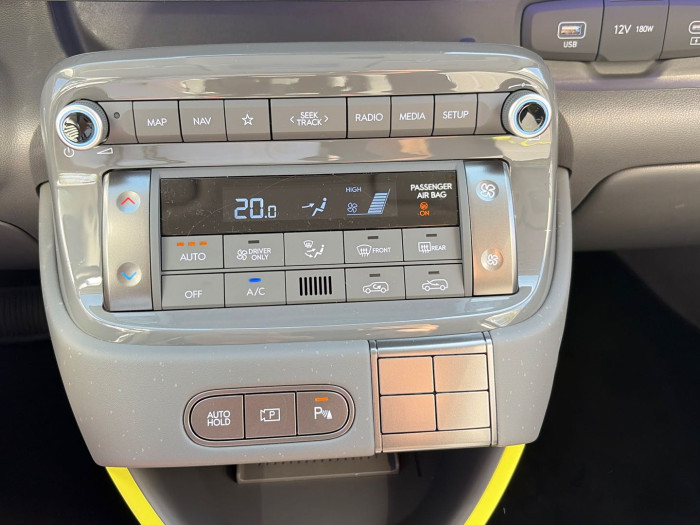 Hyundai INSTER 49 kWh Cross Creative