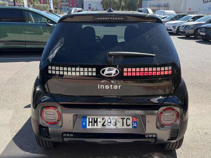 Hyundai INSTER 49 kWh Cross Creative