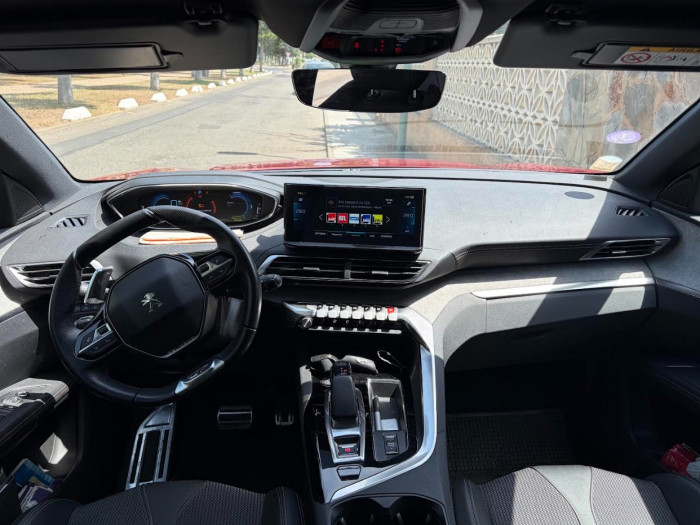 Peugeot 3008 Hybrid4 300 e-EAT8 GT