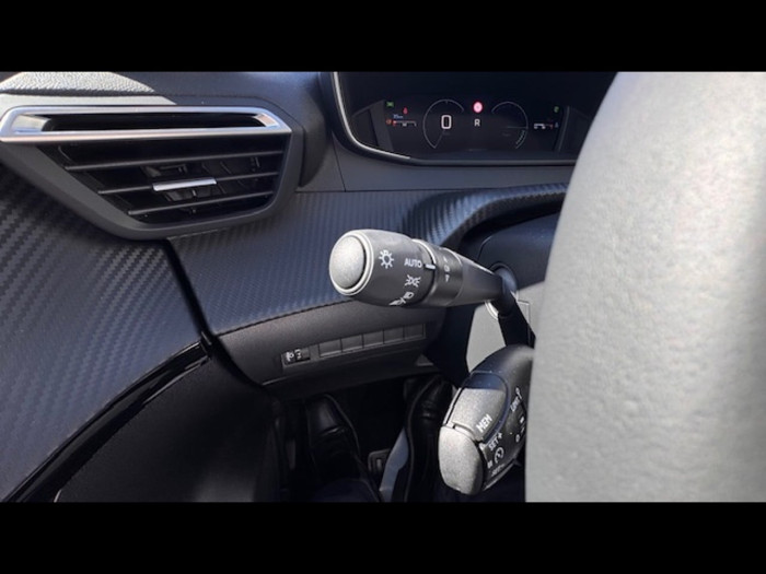 Peugeot 208 Hybrid 110 ch e-DCS6 Allure 08 ANS ALLURE CARE