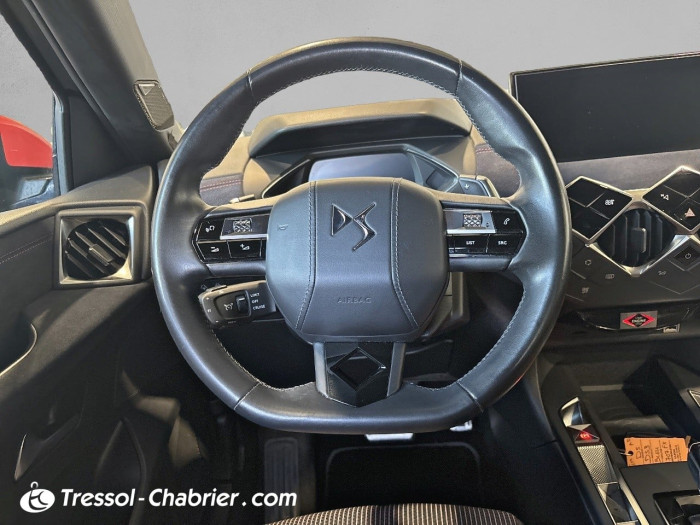 DS DS 3 Crossback DS3 Crossback PureTech 130 EAT8 Ines de la Fressange Paris