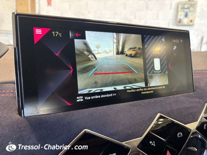 DS DS 3 Crossback DS3 Crossback PureTech 130 EAT8 Ines de la Fressange Paris