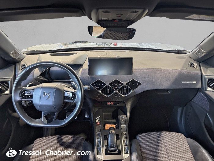 DS DS 3 Crossback DS3 Crossback PureTech 130 EAT8 Ines de la Fressange Paris