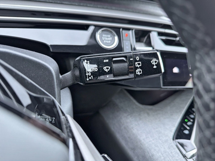 Peugeot 5008 Hybrid 145 ch e-DCS6 Allure
