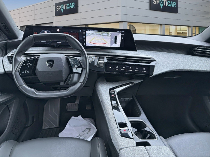 Peugeot 5008 Hybrid 145 ch e-DCS6 Allure