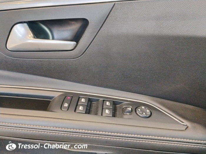 Peugeot 5008 Hybrid 136 e-DCS6 GT