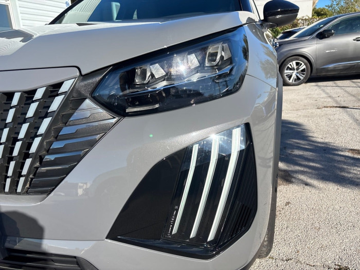 Peugeot 2008 PureTech 130 S&S EAT8 GT