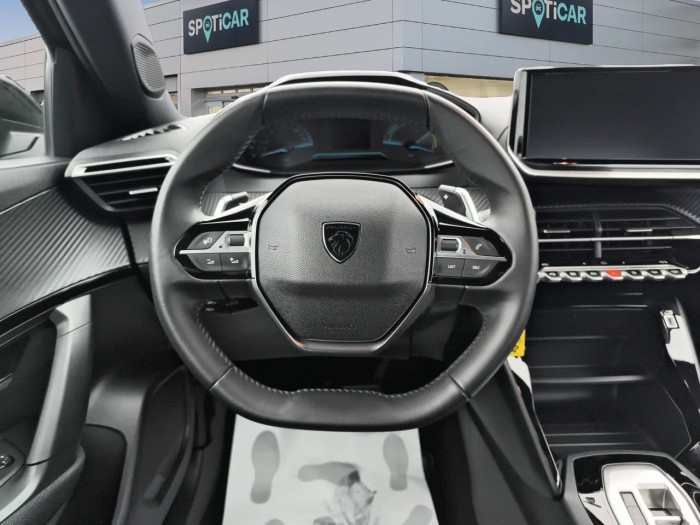 Peugeot 2008 Hybrid 136 e-DCS6 Style