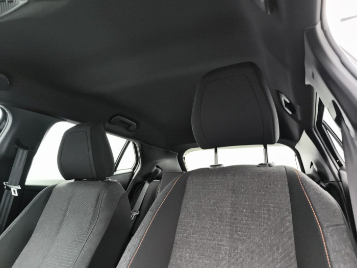 Peugeot 2008 Hybrid 136 e-DCS6 Style