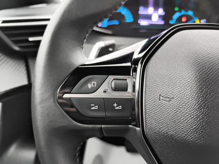 Peugeot 2008 Hybrid 136 e-DCS6 Style