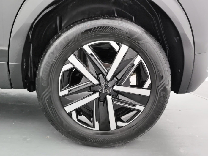 Peugeot 2008 Hybrid 136 e-DCS6 Style