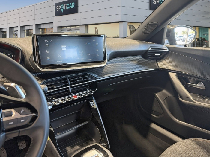 Peugeot 2008 Hybrid 136 e-DCS6 Style