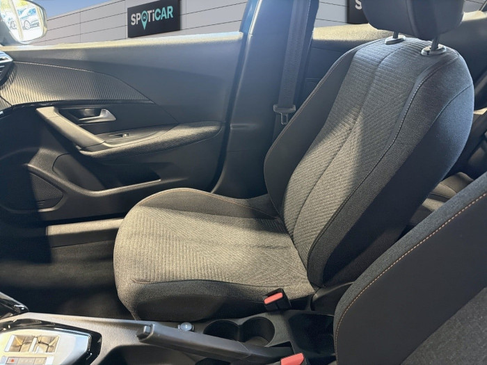 Peugeot 2008 Hybrid 136 e-DCS6 Style
